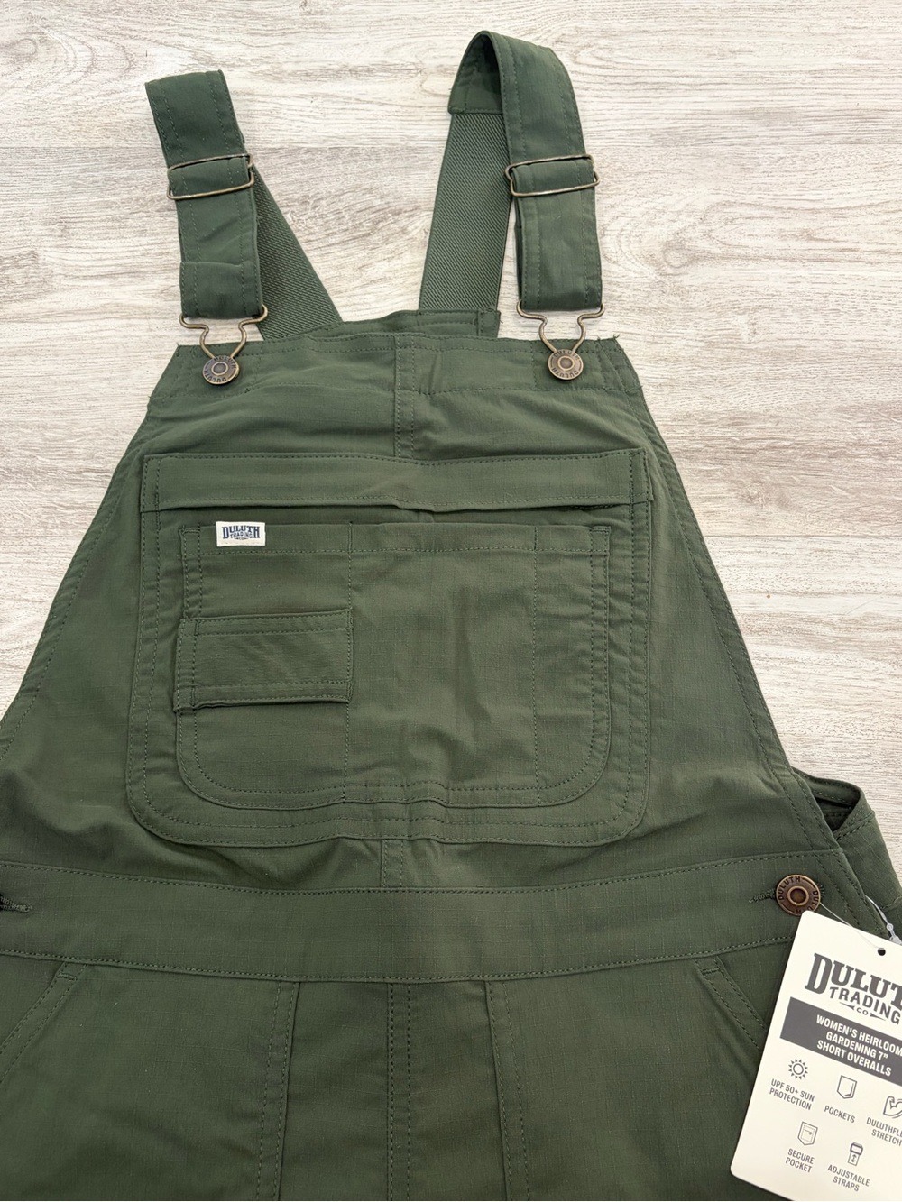 NWT Duluth Trading Co Womens XS 7”Short Overalls Heirloom Bibs Dark Olive Green